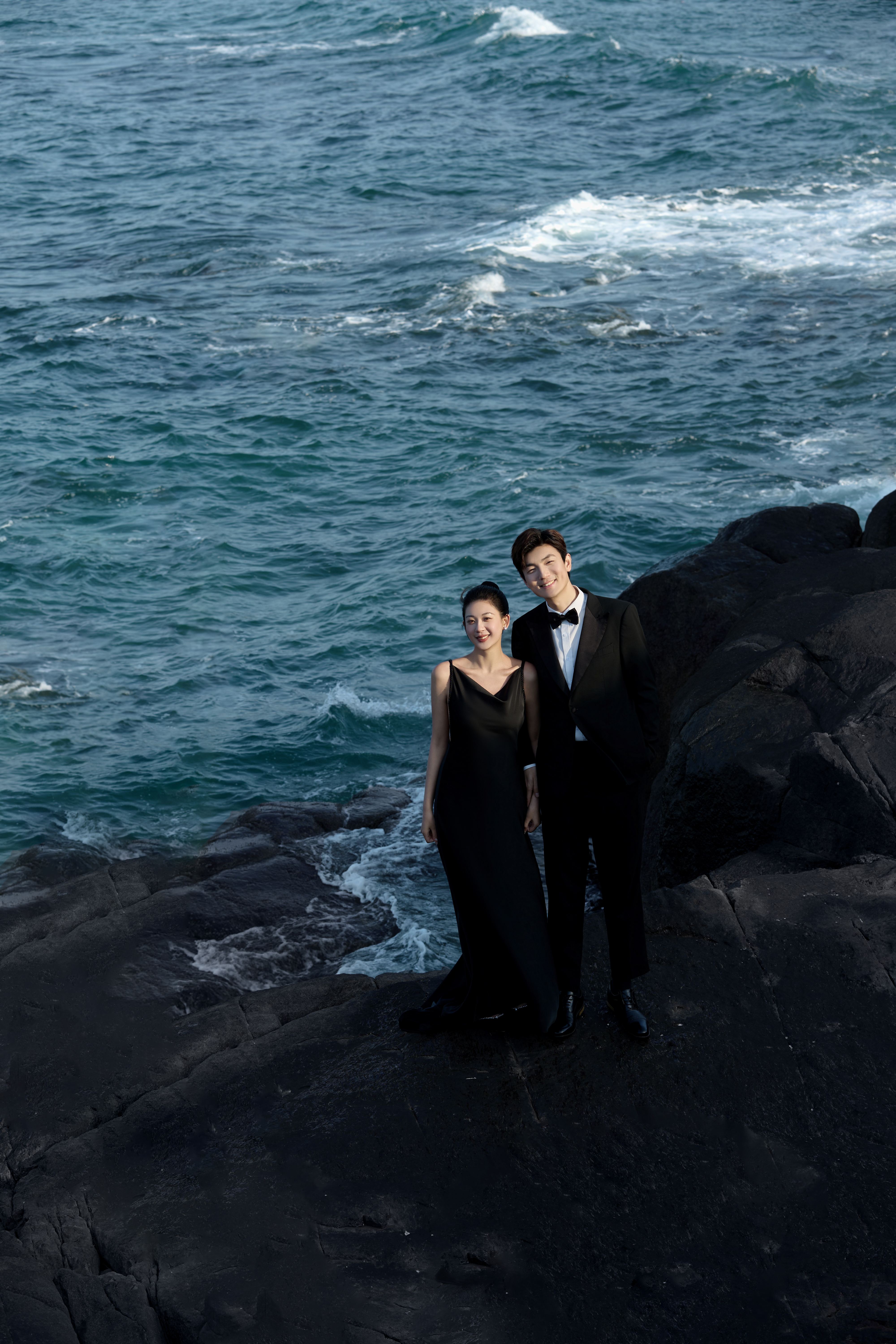 「海风吻上婚纱」大连海景婚纱照热拍 