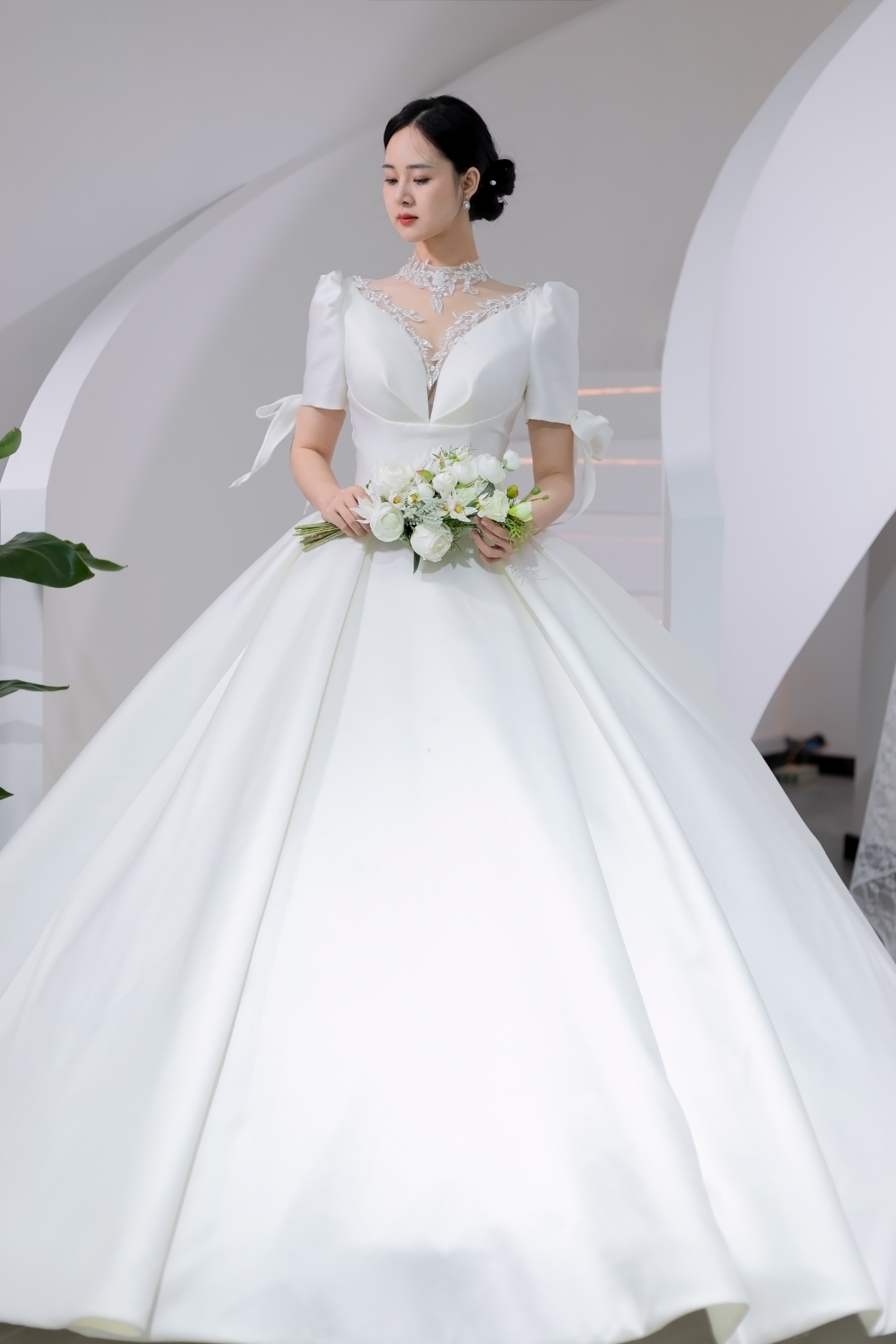 【情初】韩式优雅长拖尾主纱