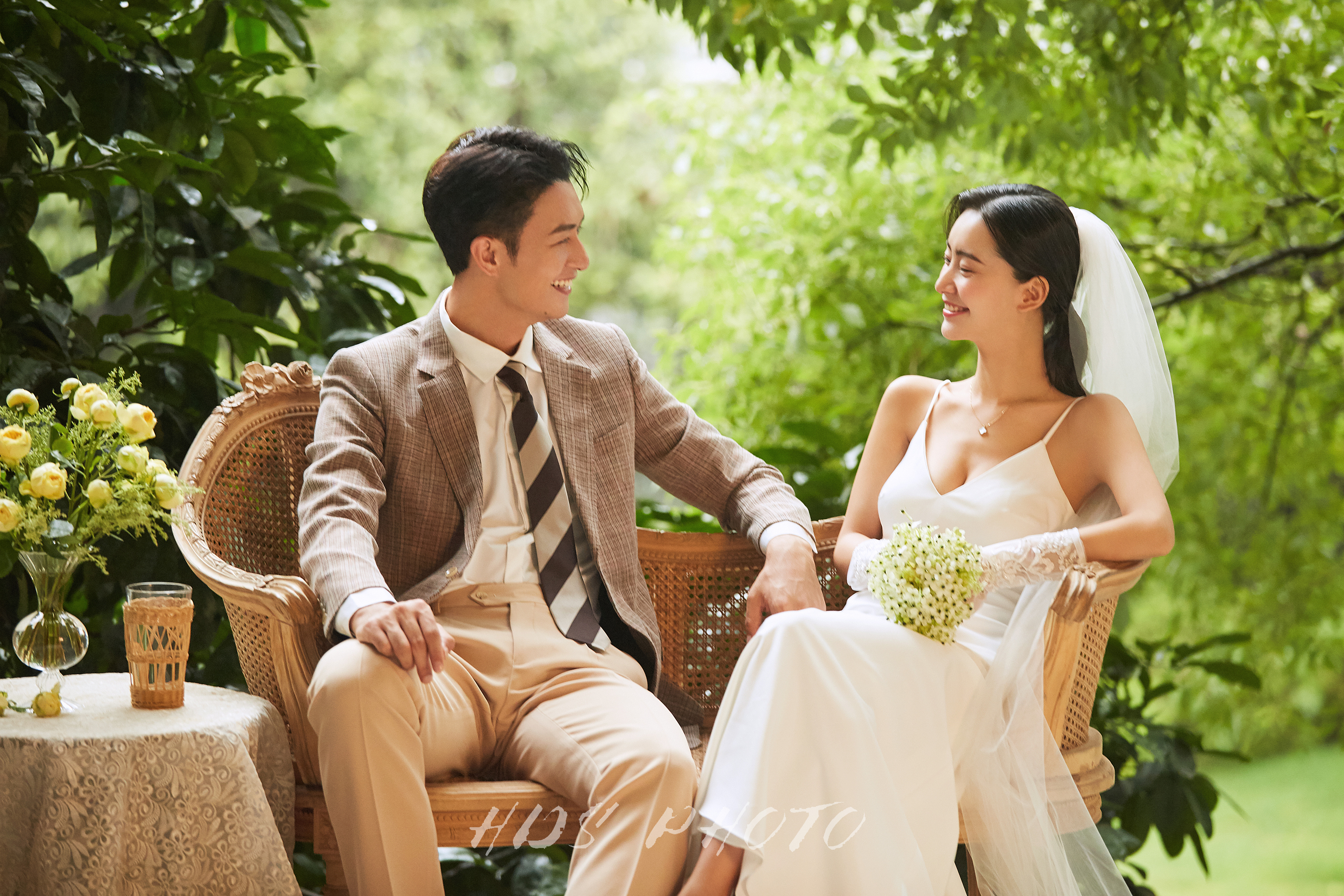 【超值團購】底片全送 服裝任選 有光的花園婚紗照