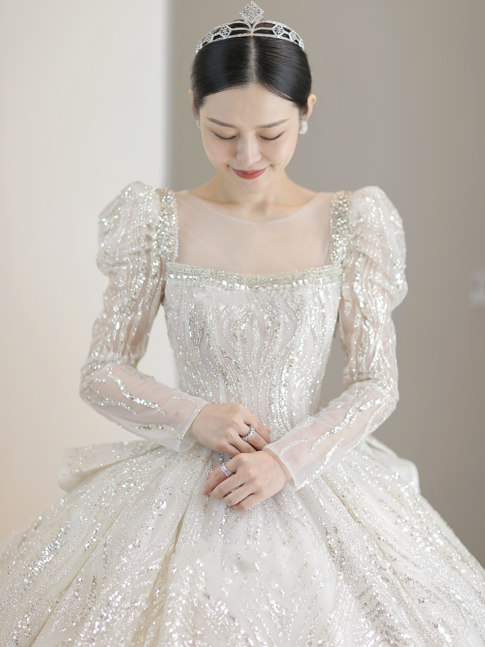 优雅知性主婚纱 娇小新娘必备