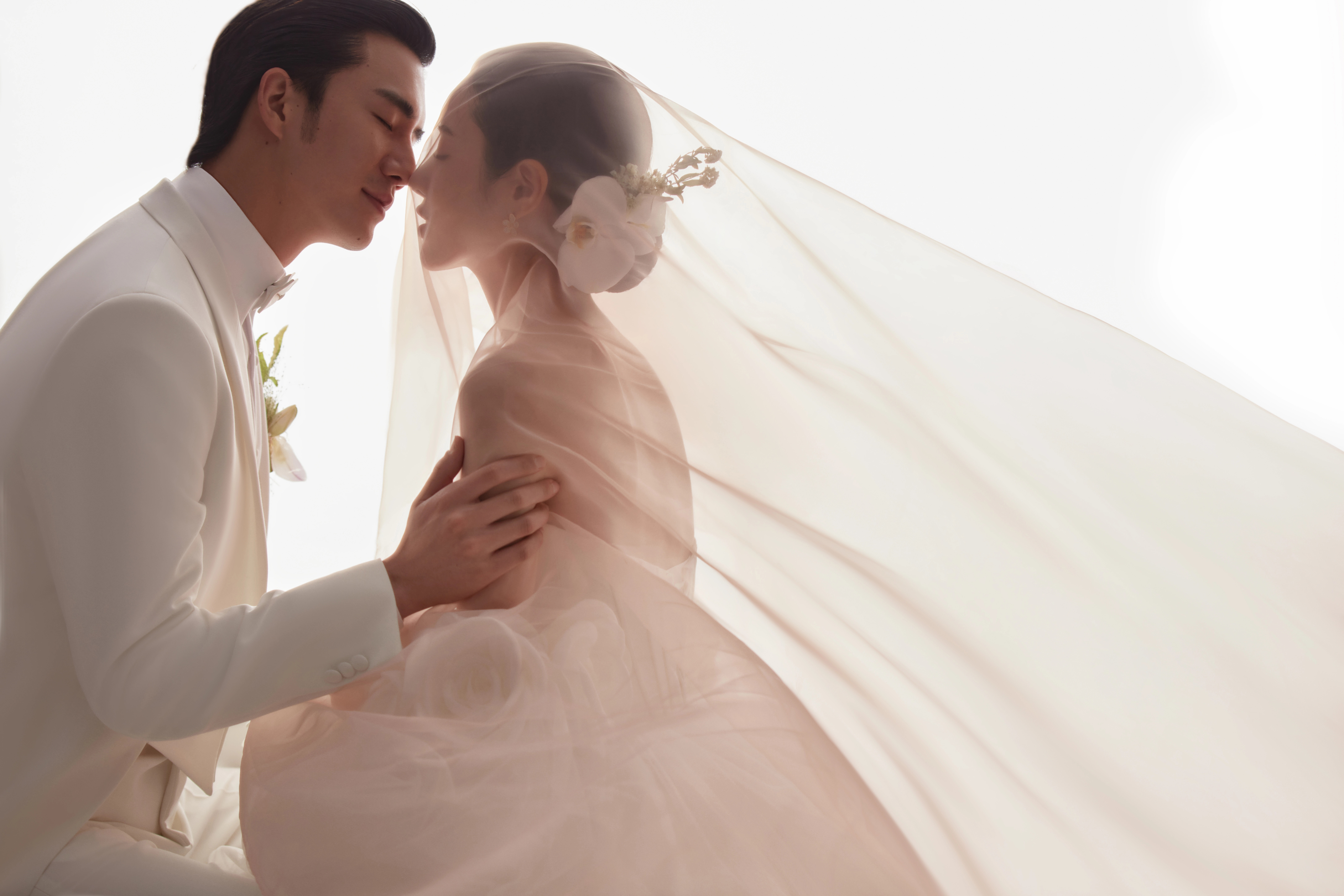 3999婚纱照内景 4服4造 风格任选服装任选