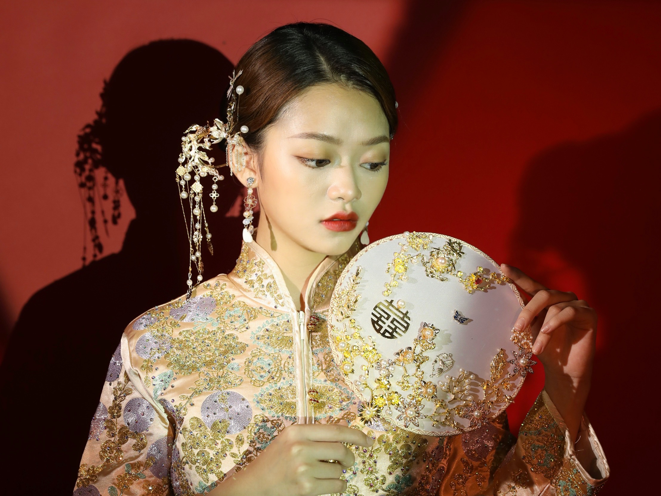 【五一特卖】资深化妆师全天跟妆＋姐妹专属化妆师