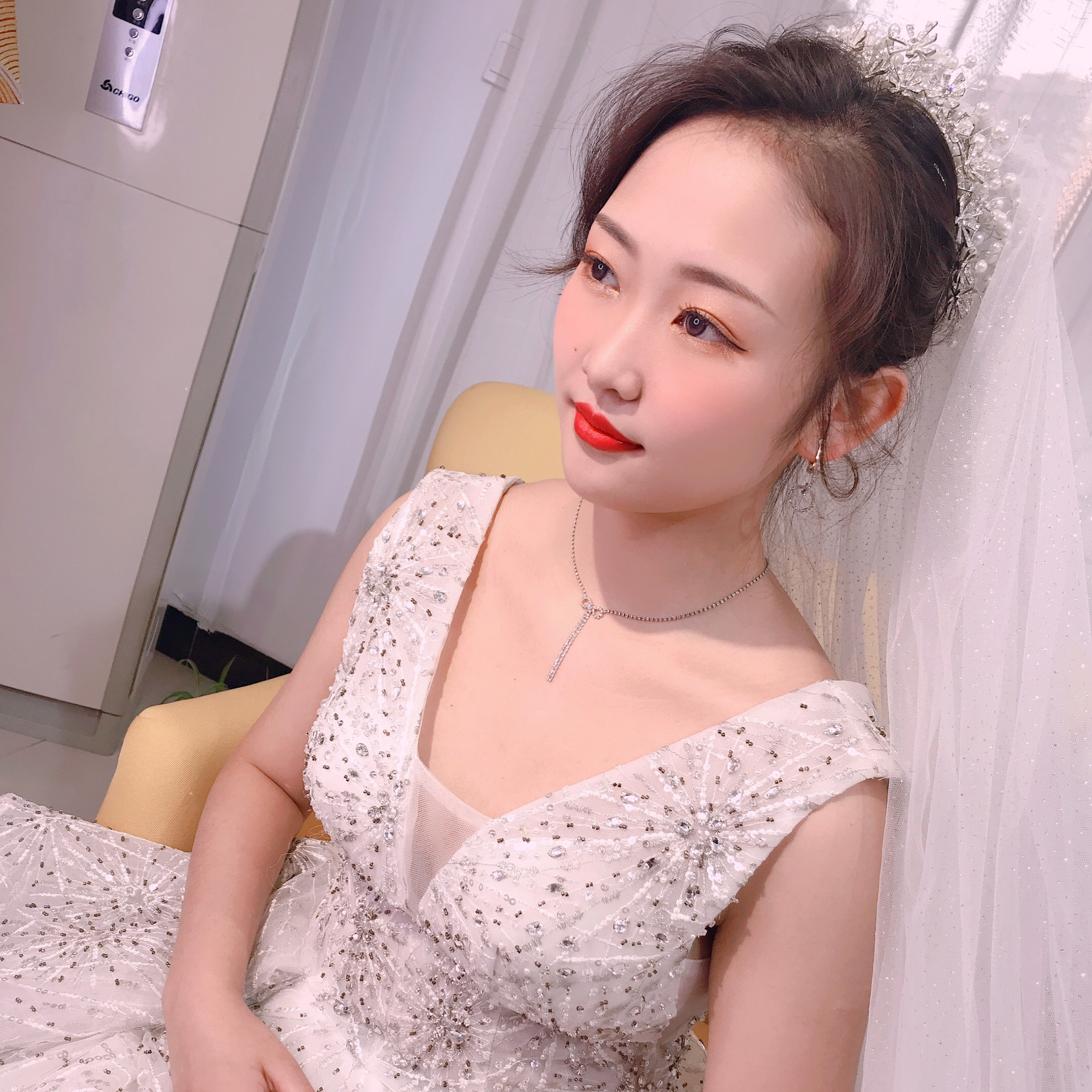 不发素颜对比 发个妆后对比吧