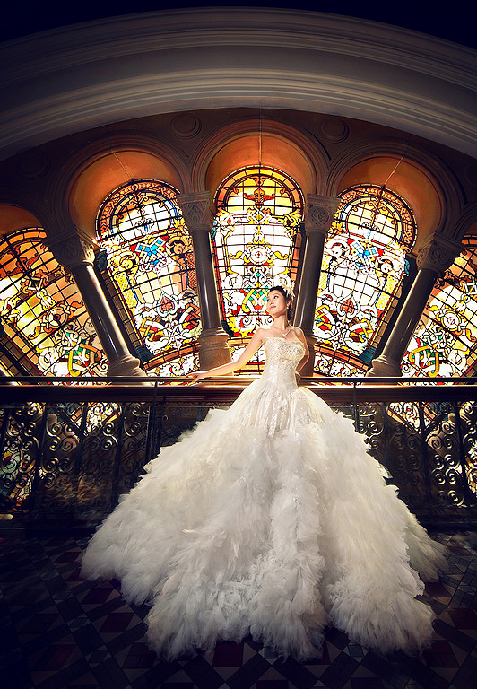 澳洲婚纱摄影_澳洲粉色婚纱礼服图片