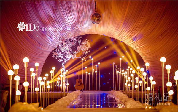 温馨浪漫粉红色西式主题婚礼“天鹅梦”