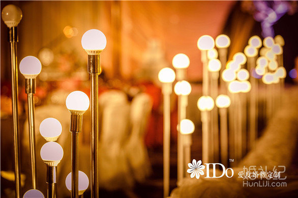 温馨浪漫粉红色西式主题婚礼“天鹅梦”