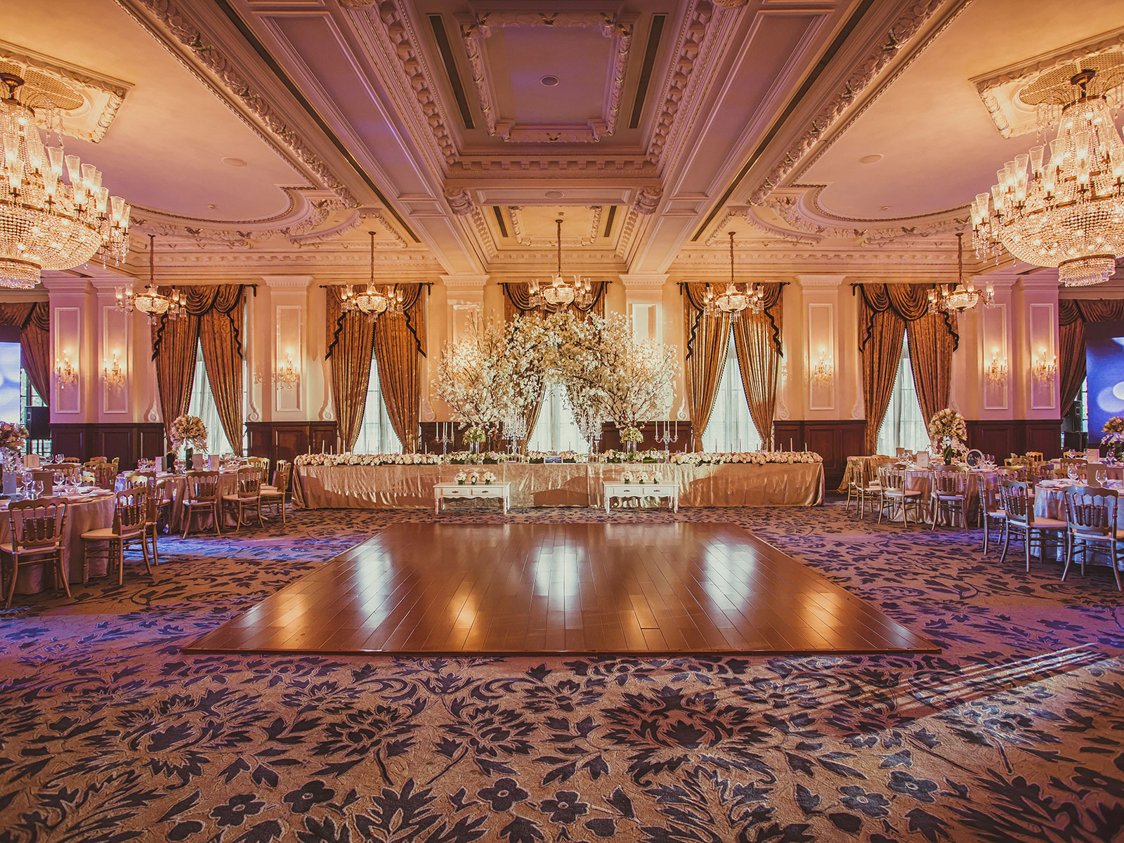 《ONLY》上海华尔道夫酒店