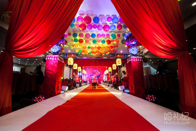 楚江萍，步青雲