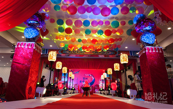 楚江萍，步青雲