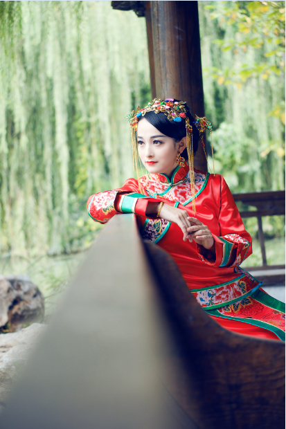 明星同款嫁衣 中式礼服 出门服 敬酒服 修身秀禾