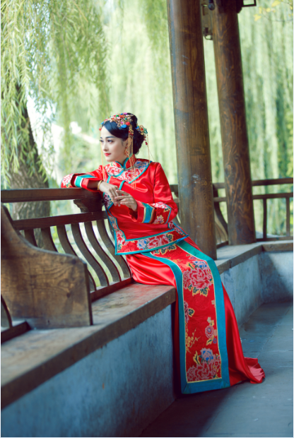 明星同款嫁衣 中式礼服 出门服 敬酒服 修身秀禾