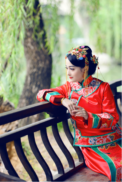 明星同款嫁衣 中式礼服 出门服 敬酒服 修身秀禾