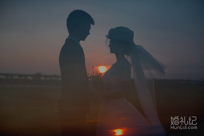 幸福影社客片欣赏——草地小清新创意欧式婚纱照