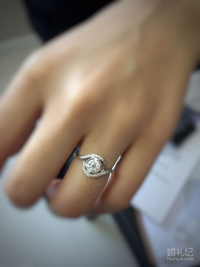 SURETTE豪华款钻戒