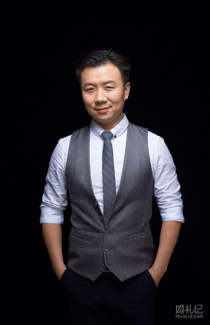 主持人丹阳先生2016年西安市内婚礼服务价位