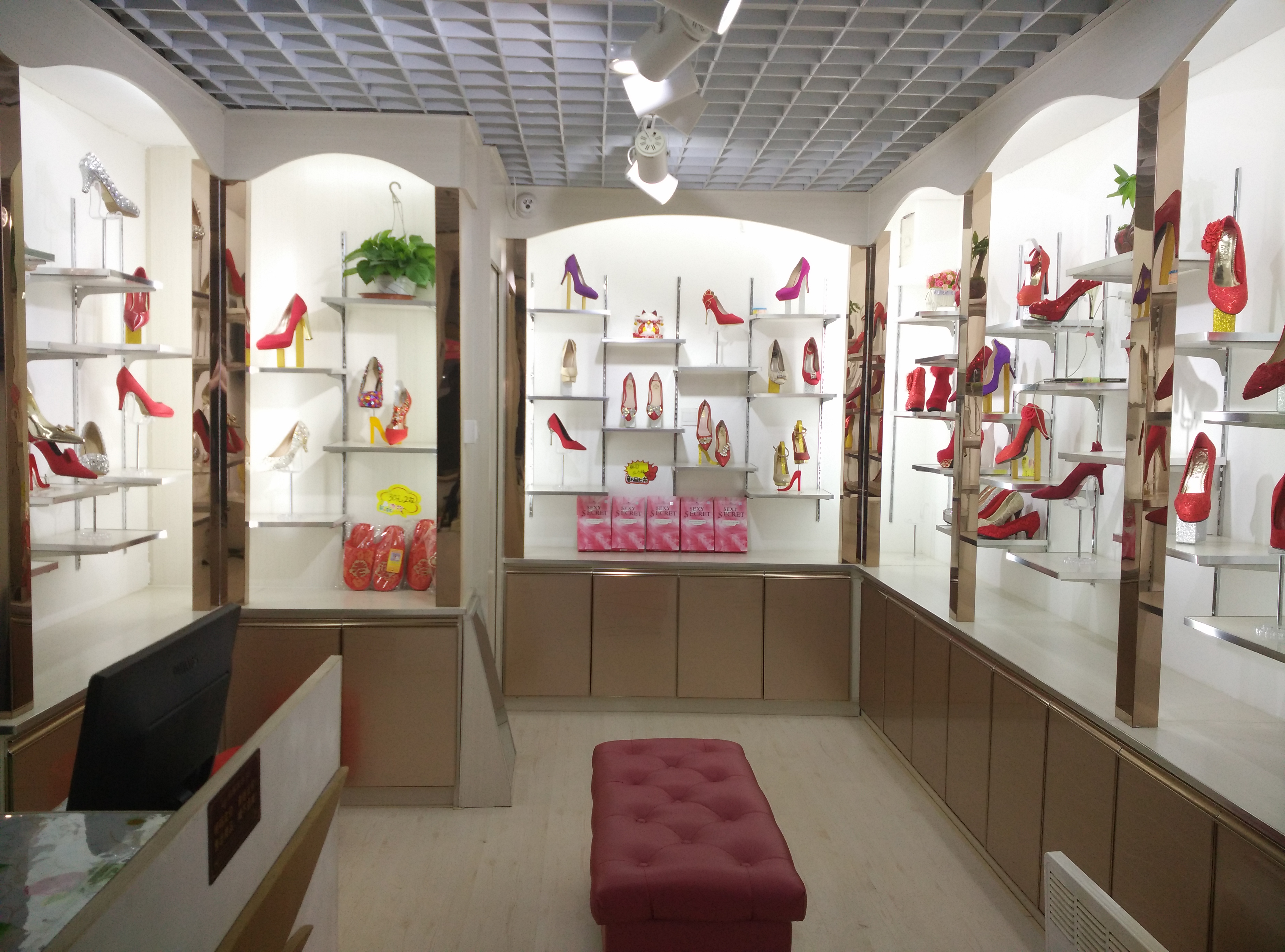 ALOVE婚品旗舰店