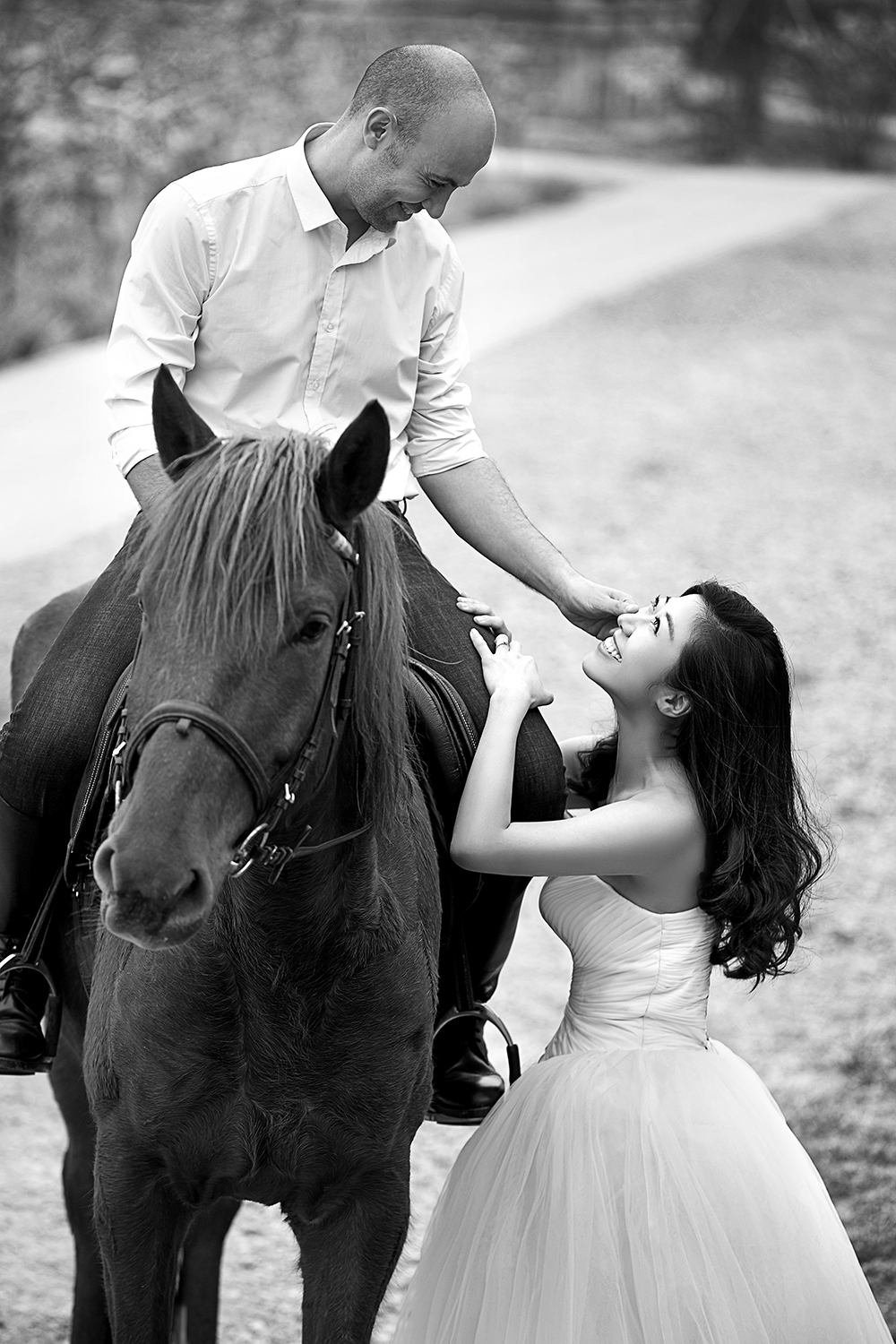 【马场】4服4造+内外景结合 精修30张