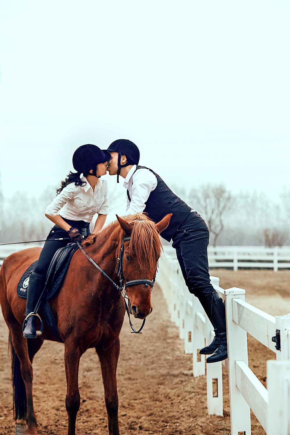 【马场】4服4造+内外景结合 精修30张