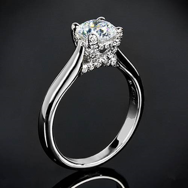 【呓人珠宝】气质款四爪镶钻石戒指