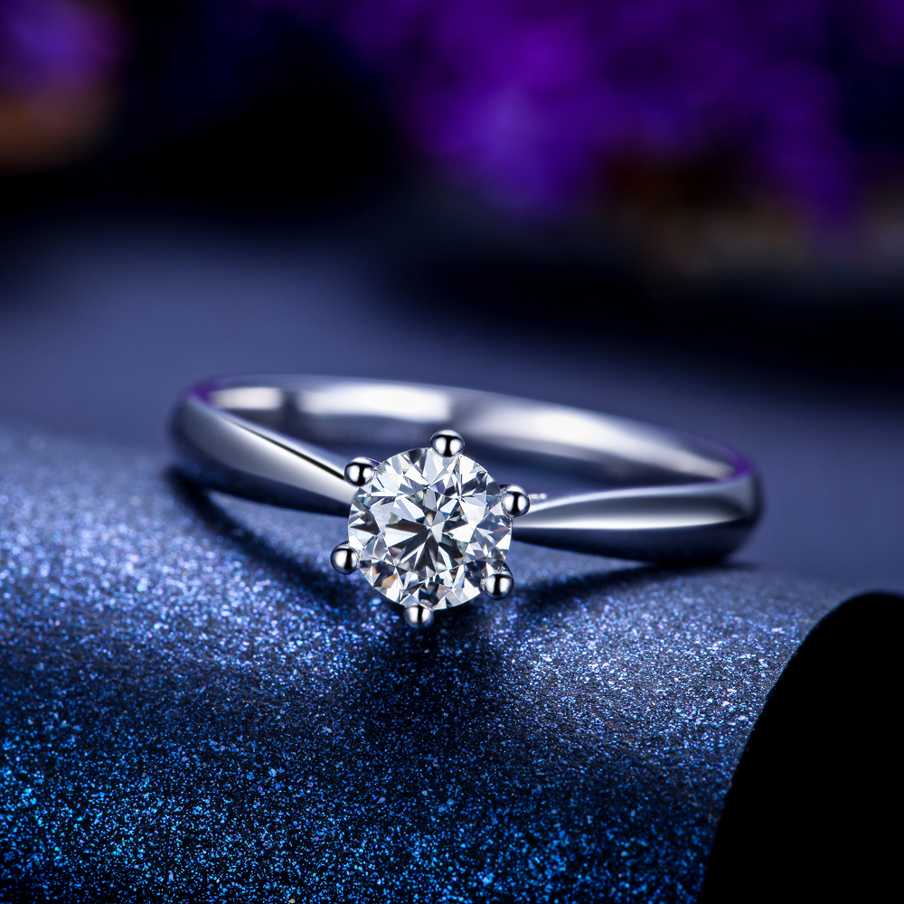 【挚爱】 pt950铂金0.3克拉女士钻石戒指