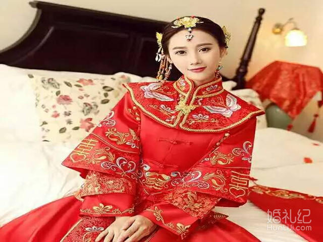 秀和服婚纱照_秀禾服婚纱照(3)