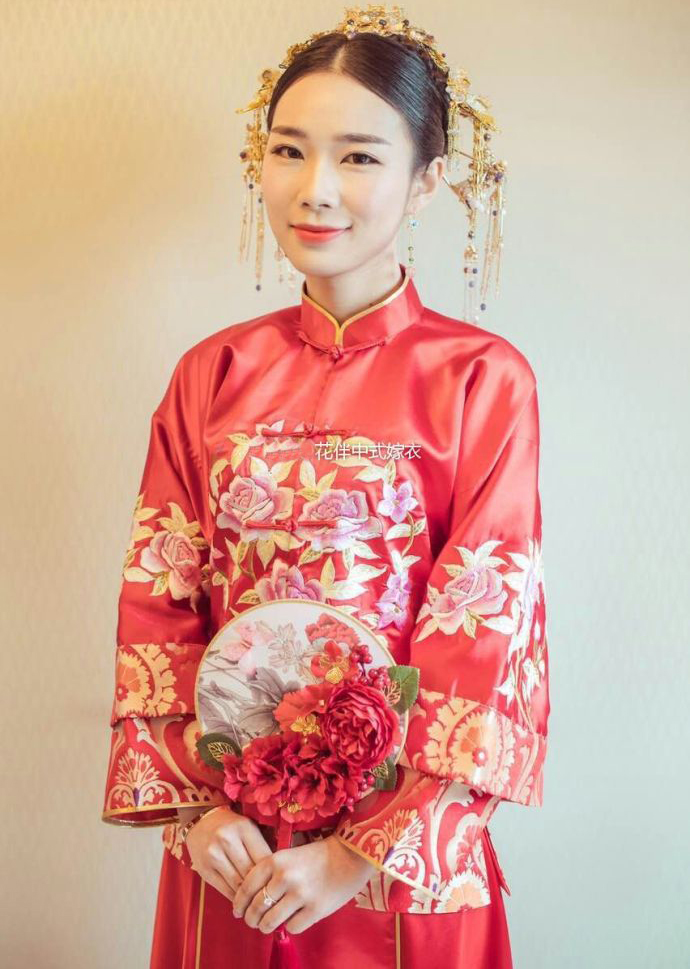 【花伴中式嫁衣】粉色花朵刺绣双层袖秀禾服