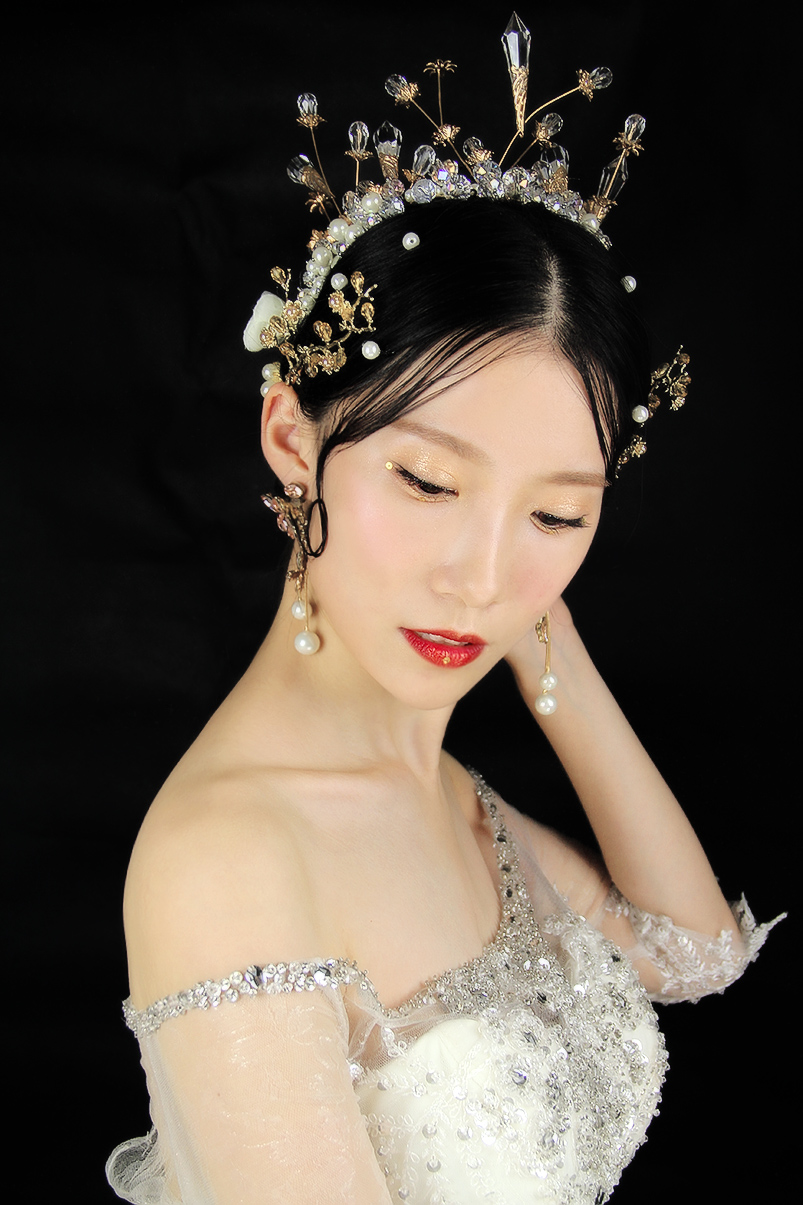 异域风情魅惑人鱼妆女王主纱造型