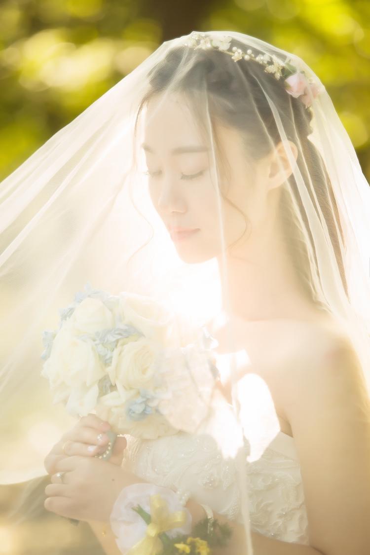 芙洛拉婚纱_奥洛拉婚纱(3)