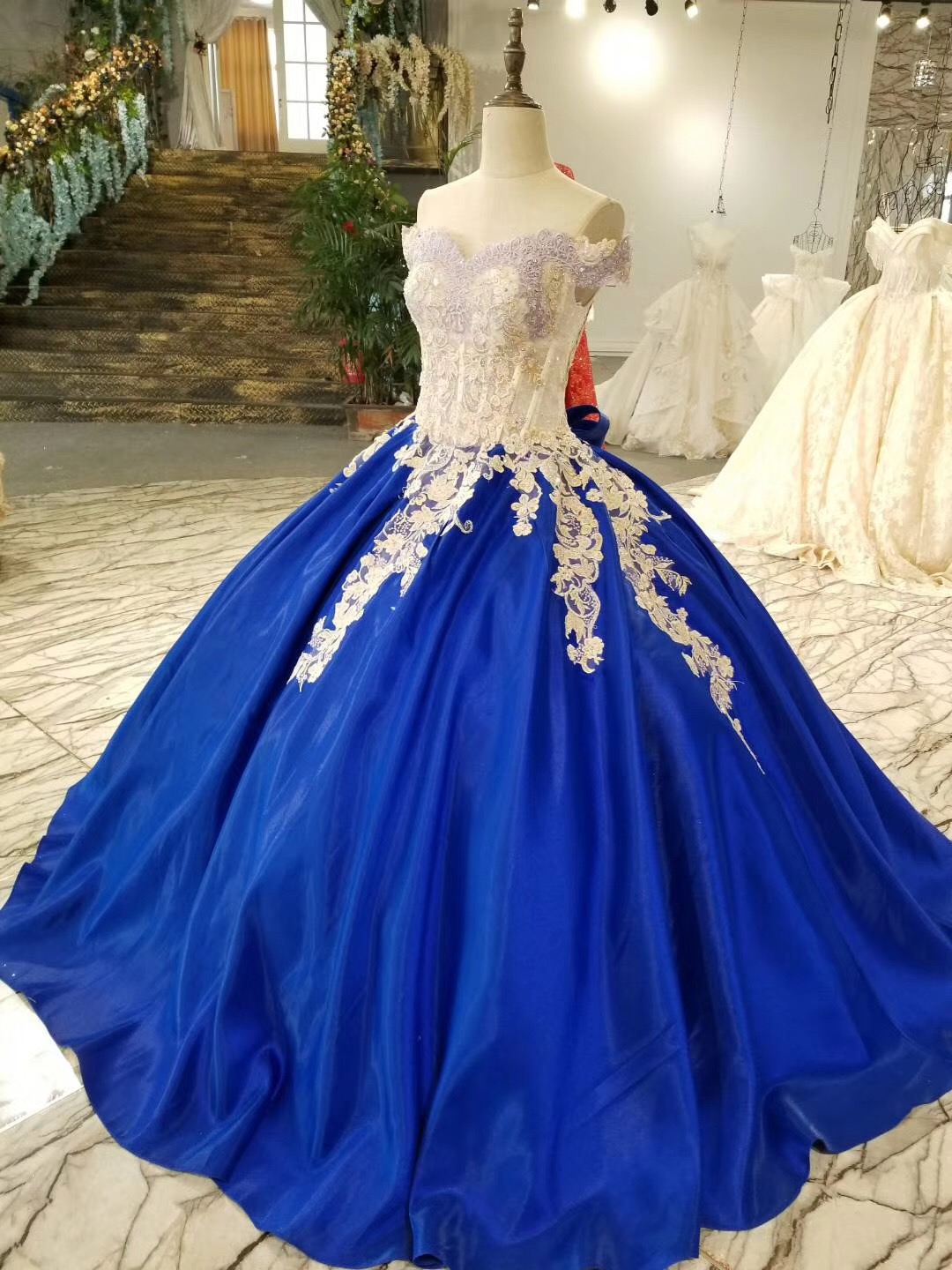 lovina新款宝石蓝礼服