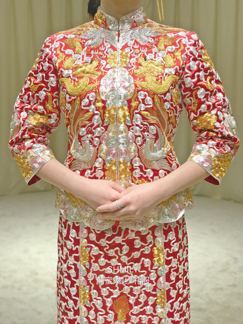 中式传统嫁衣—纯手工龙凤褂