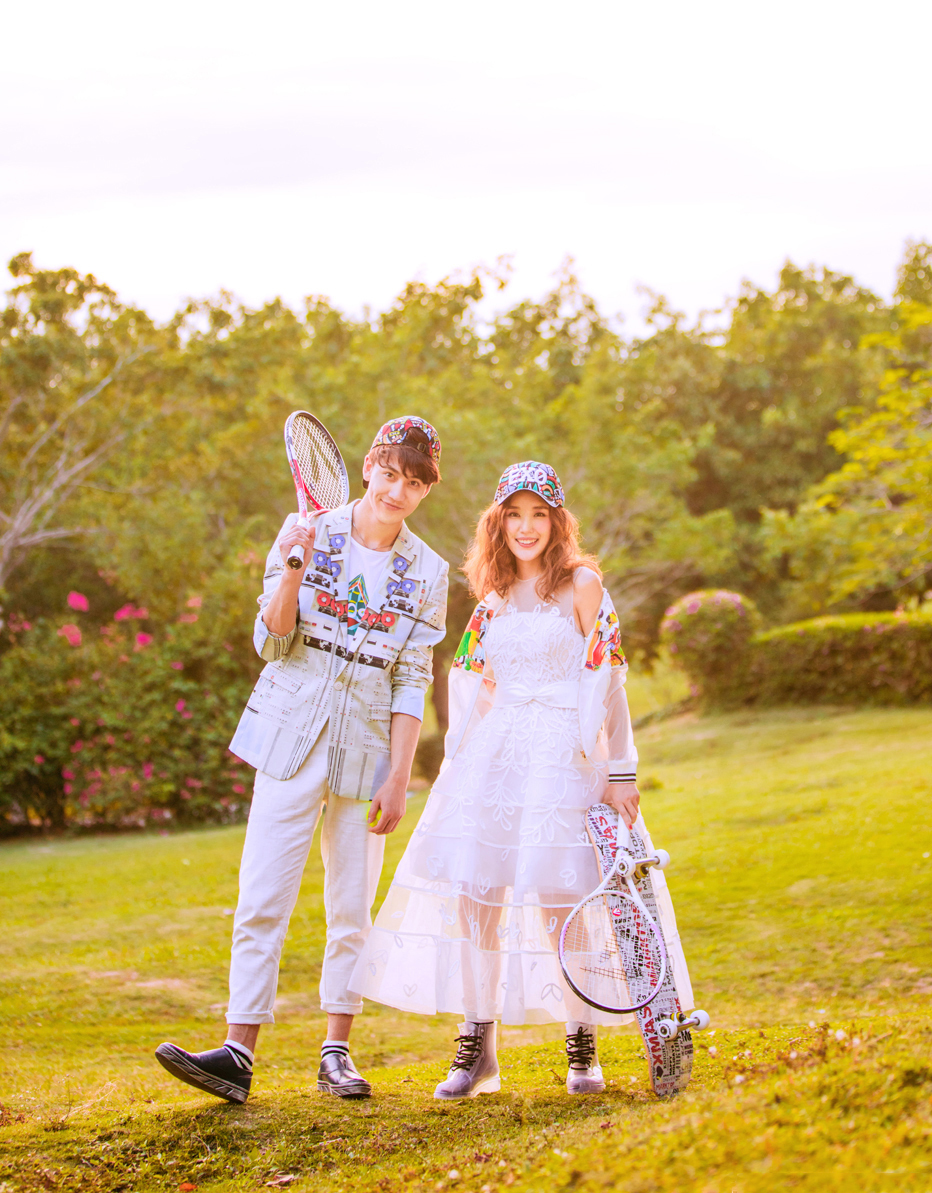 【布拉格婚纱摄影】情侣主题服 草坪