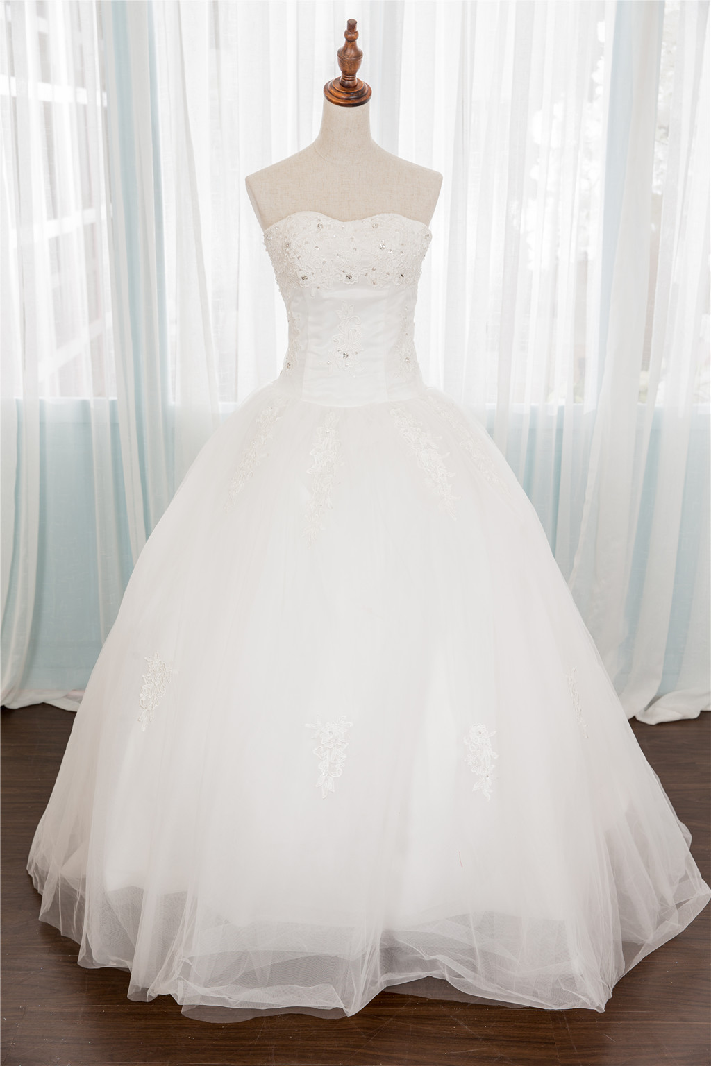 新娘婚纱租赁-齐地出门纱【1 1手工婚纱】