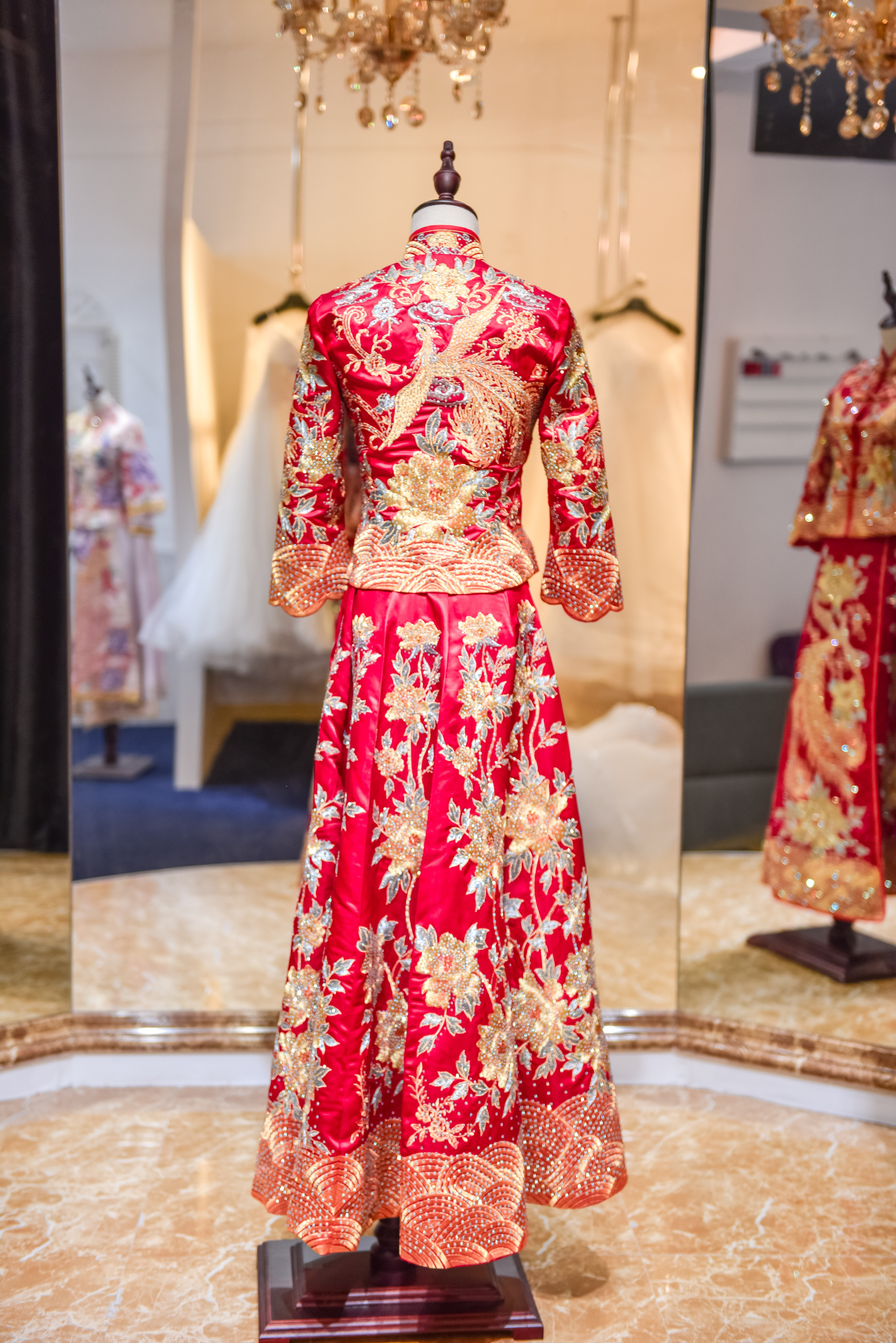 定制款中式龙凤褂 秀禾装