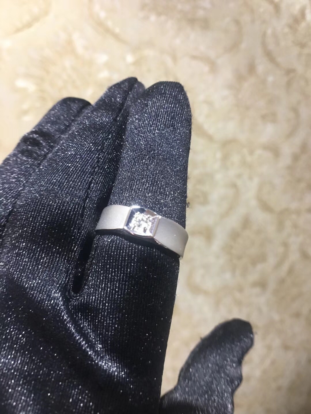 18k金cnc磨砂工艺钻石男戒