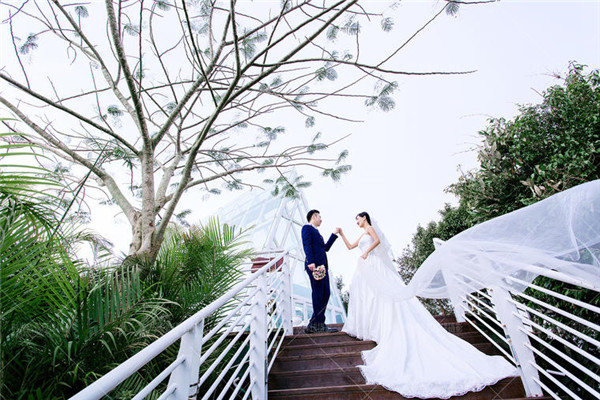 去日本拍婚纱照多少钱 2018日本旅拍婚纱照价格