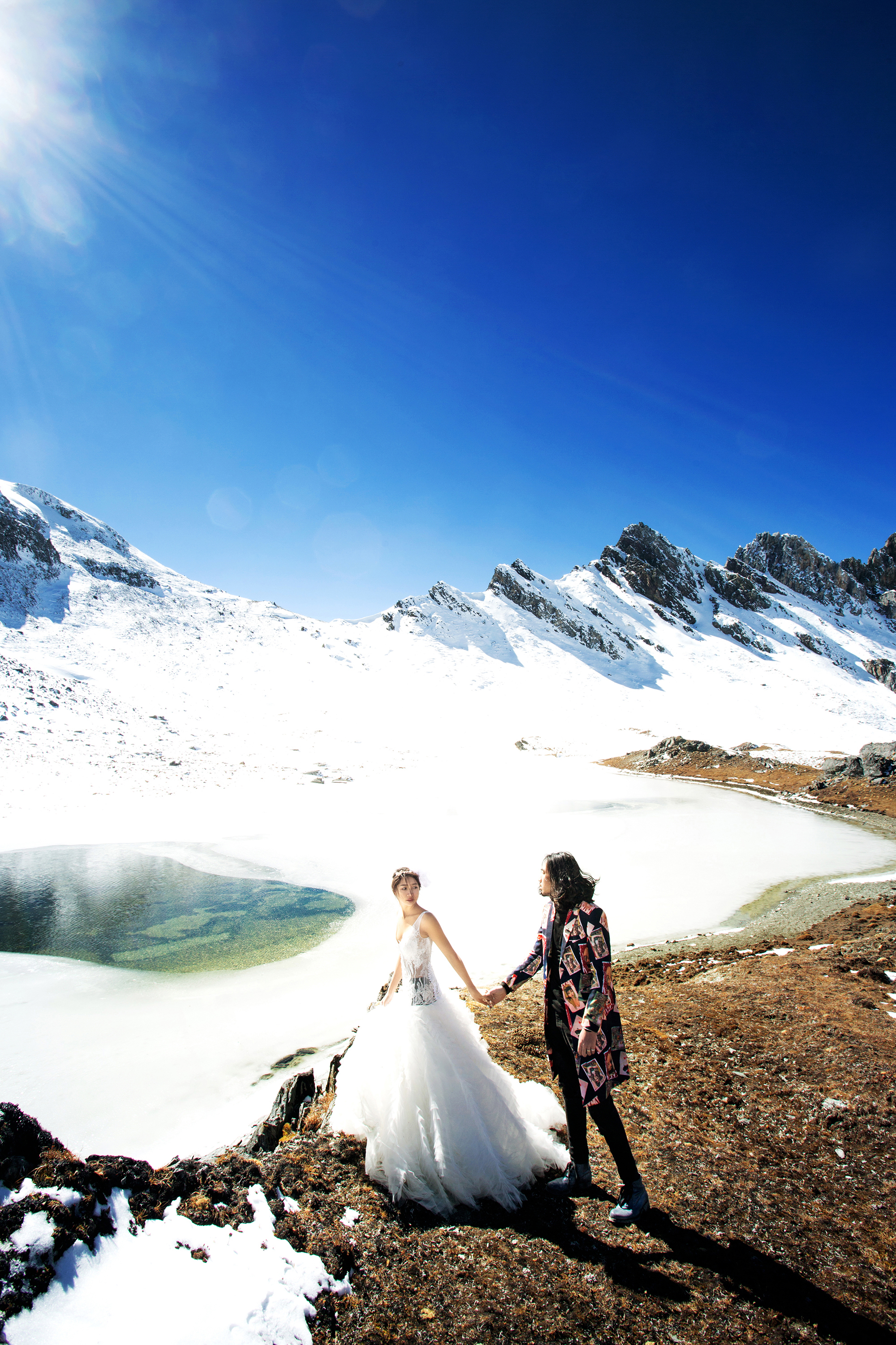 【稻城亚丁旅拍】雪山/彩林/冰湖/蓝湖/高山湖泊