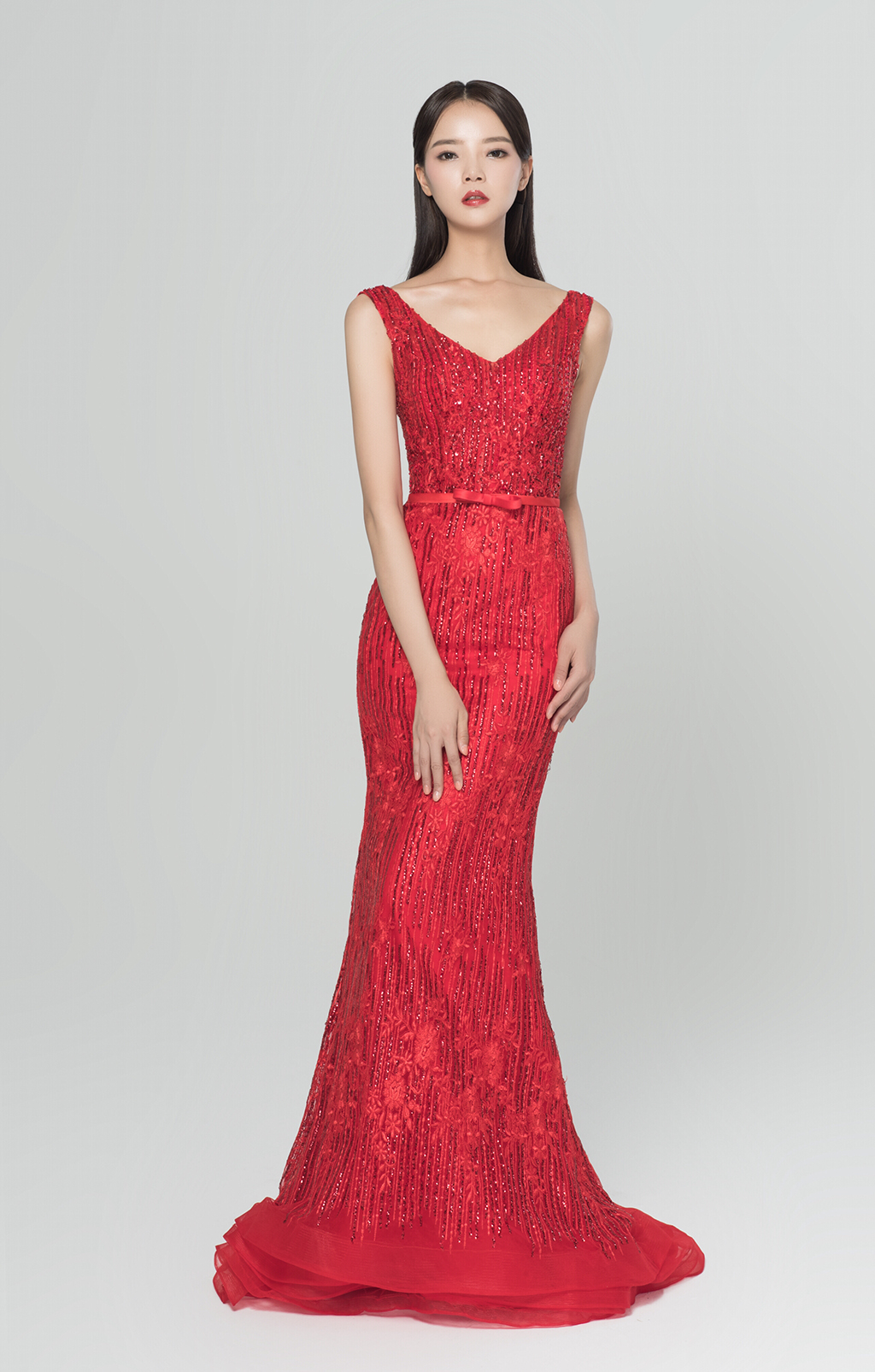 【迷阁】v字领性感鱼尾礼服