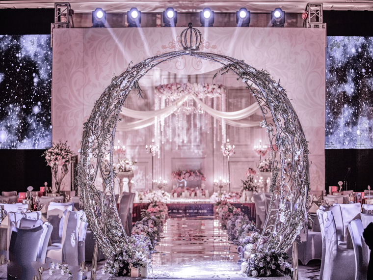 唯美梦幻风婚礼《怦然心动 》-白金一号婚礼策划