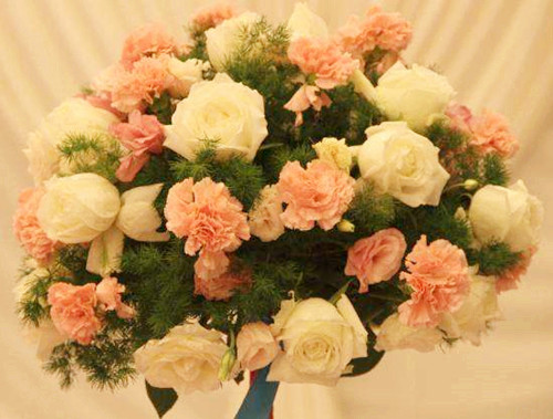 朋友结婚送什么花