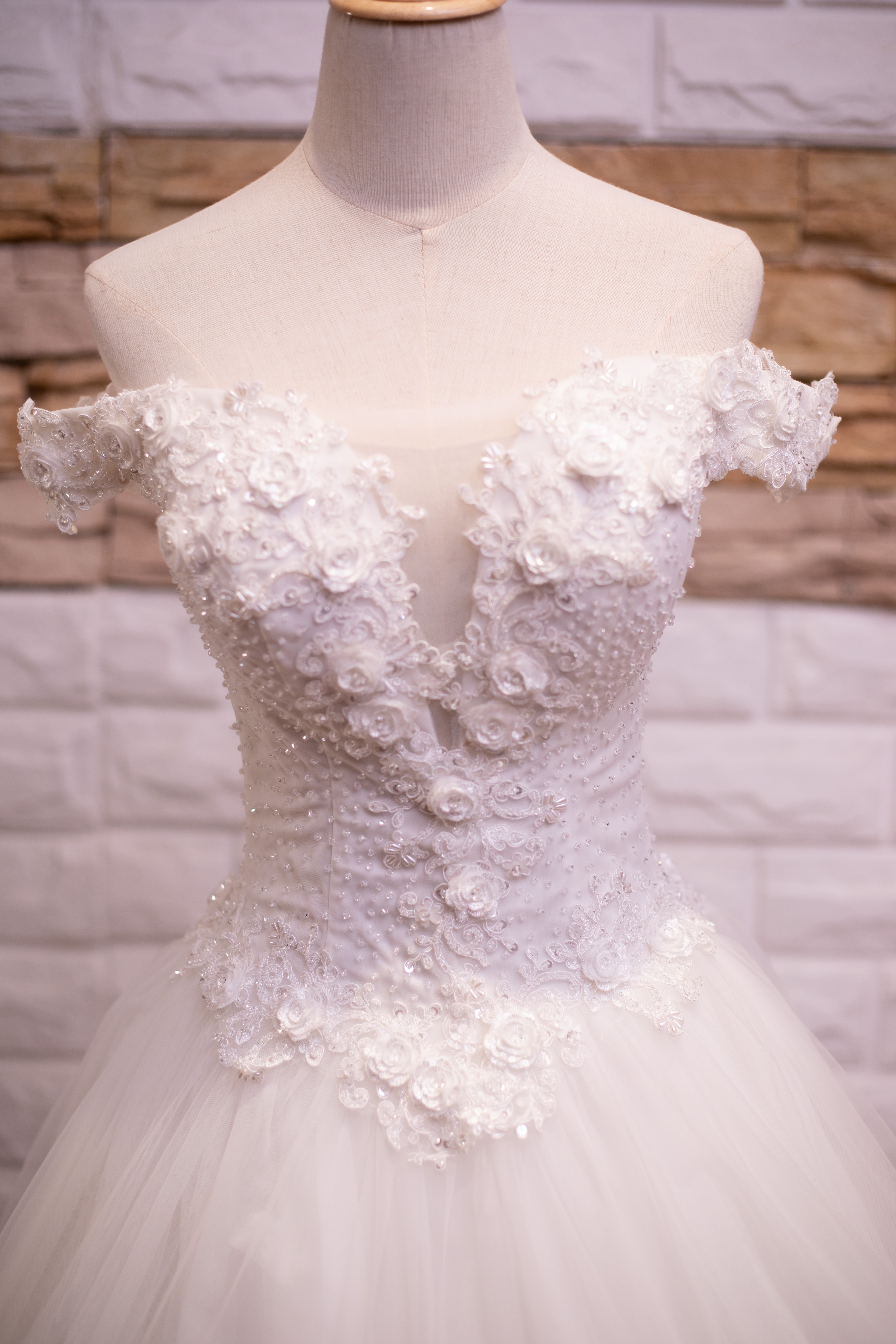 《周年庆》水晶婚纱优惠【1 1手工婚纱】