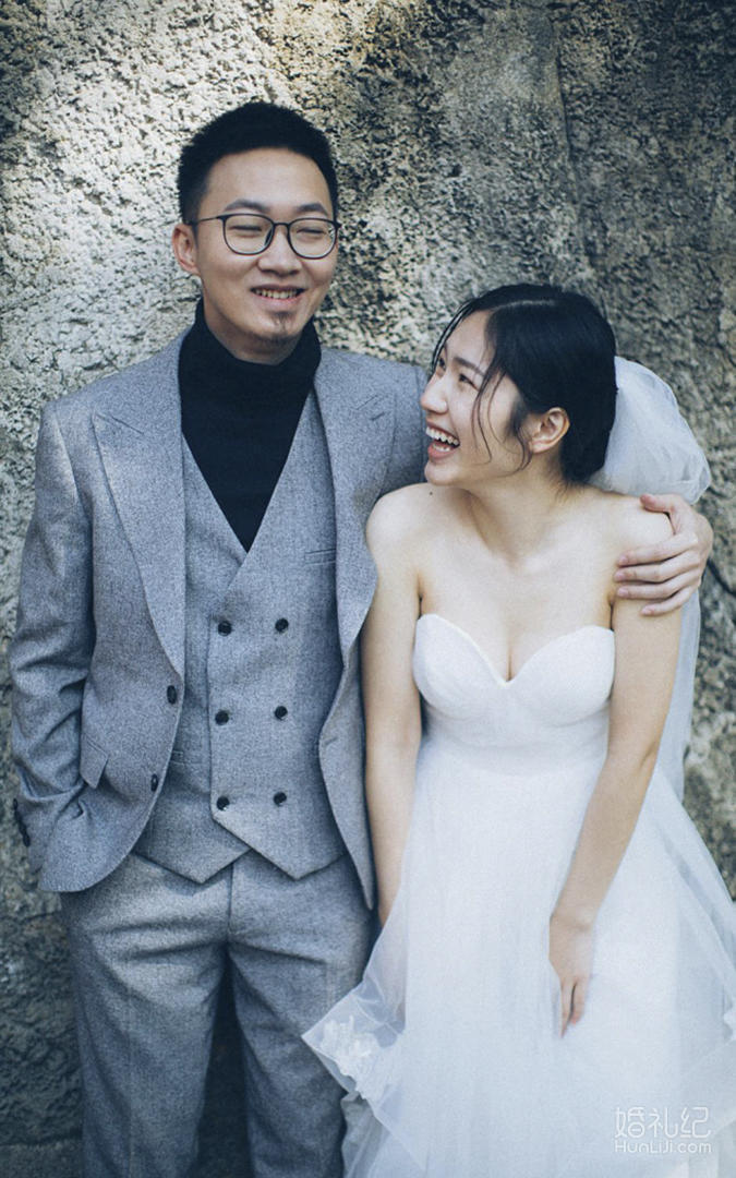 婚纱电影简介_婚纱情侣头像(2)