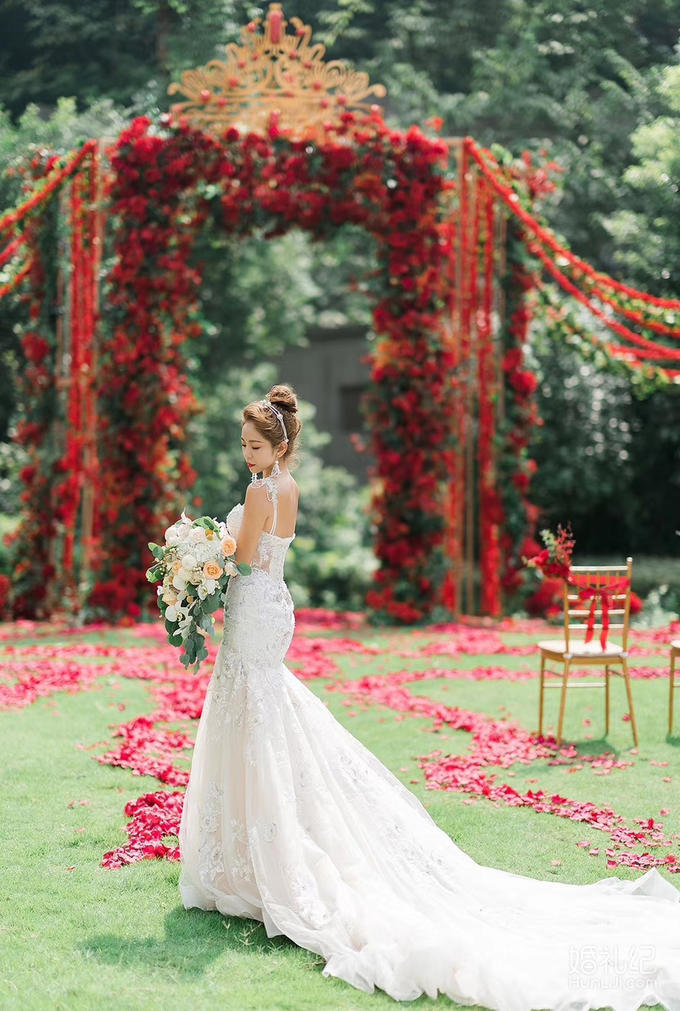 婚纱照秀禾_婚纱照秀禾服造型