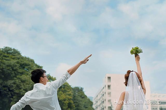 婚纱照的感言_婚纱照图片室内(2)