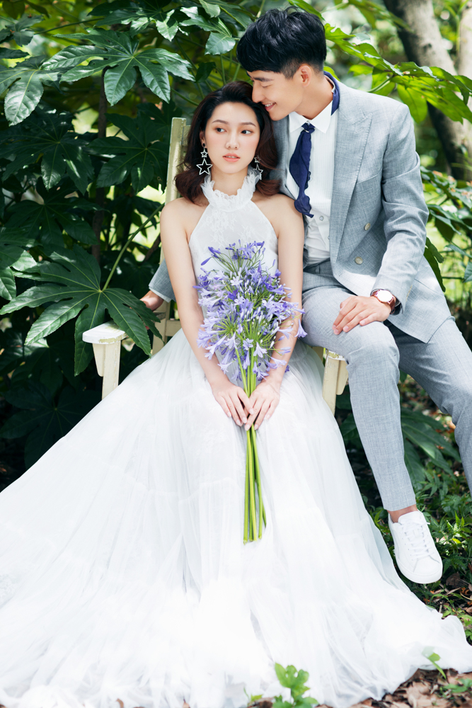 低价：3服3造 2本相册 2个放大相框 2个摆台