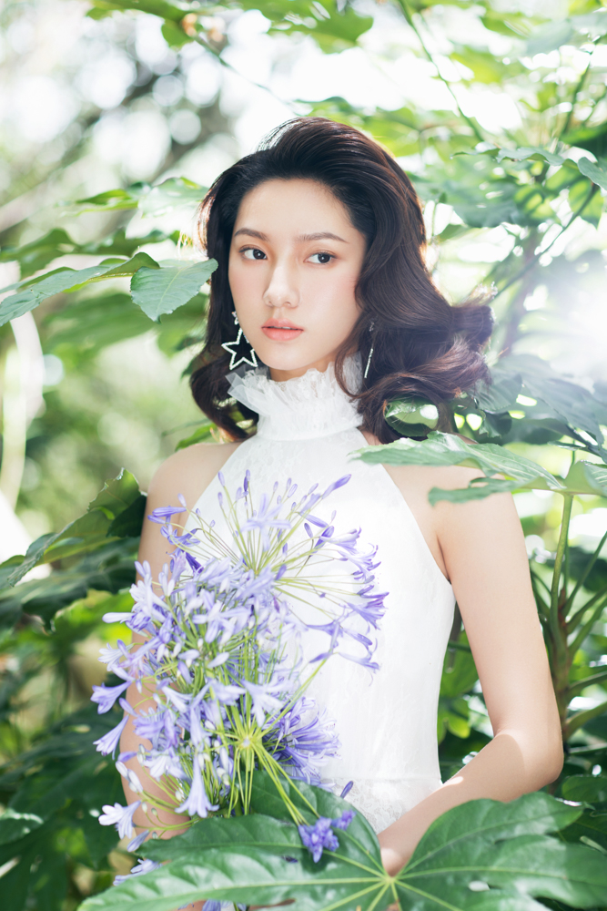 低价：3服3造 2本相册 2个放大相框 2个摆台