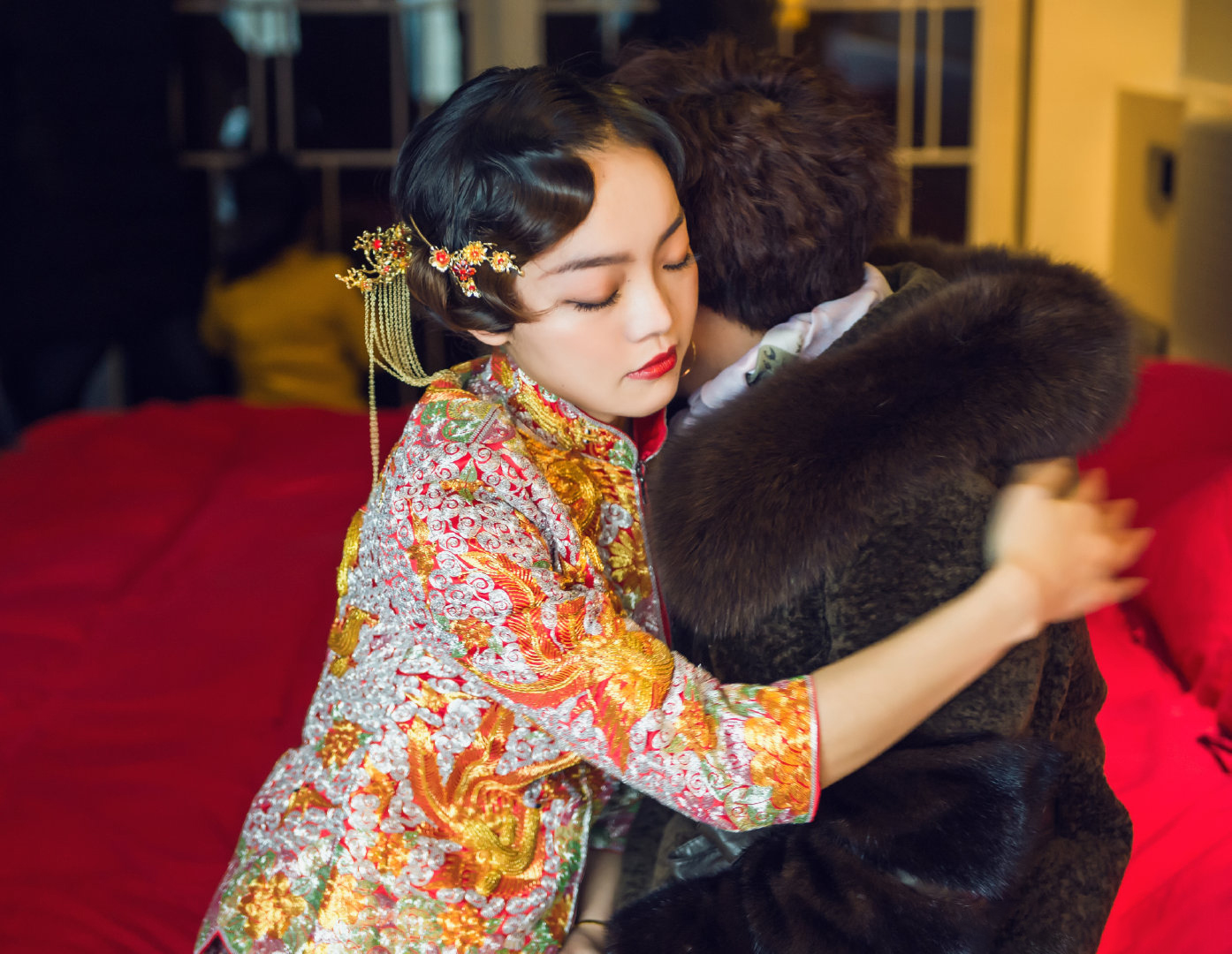 【AIME婚纱】首席跟妆+拖主纱+出门纱+敬酒服