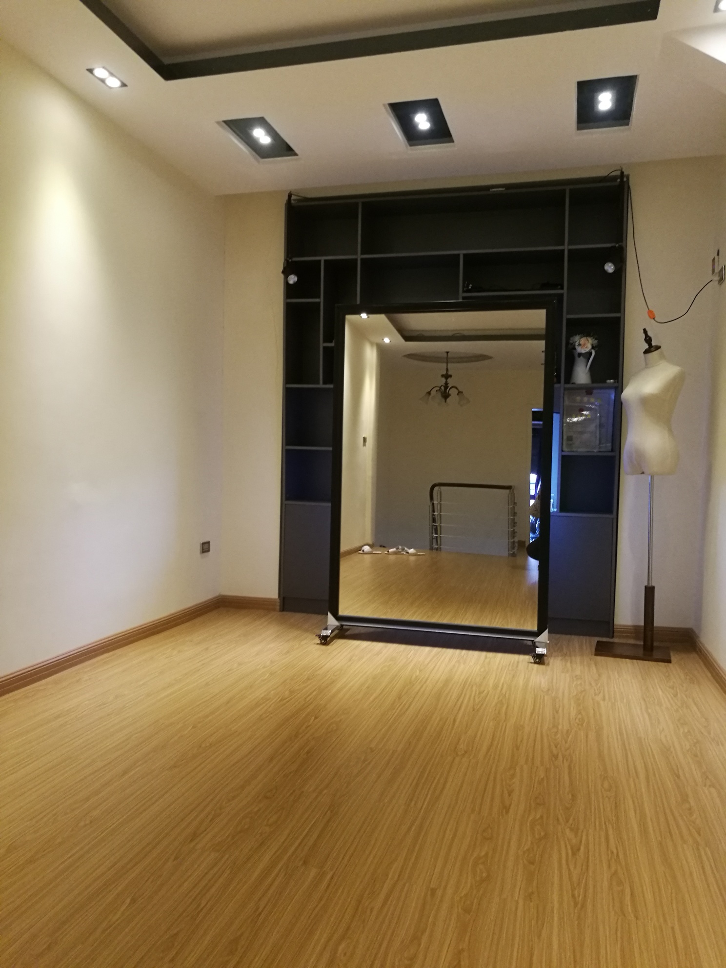 桂林唯蜜婚纱礼服工作室