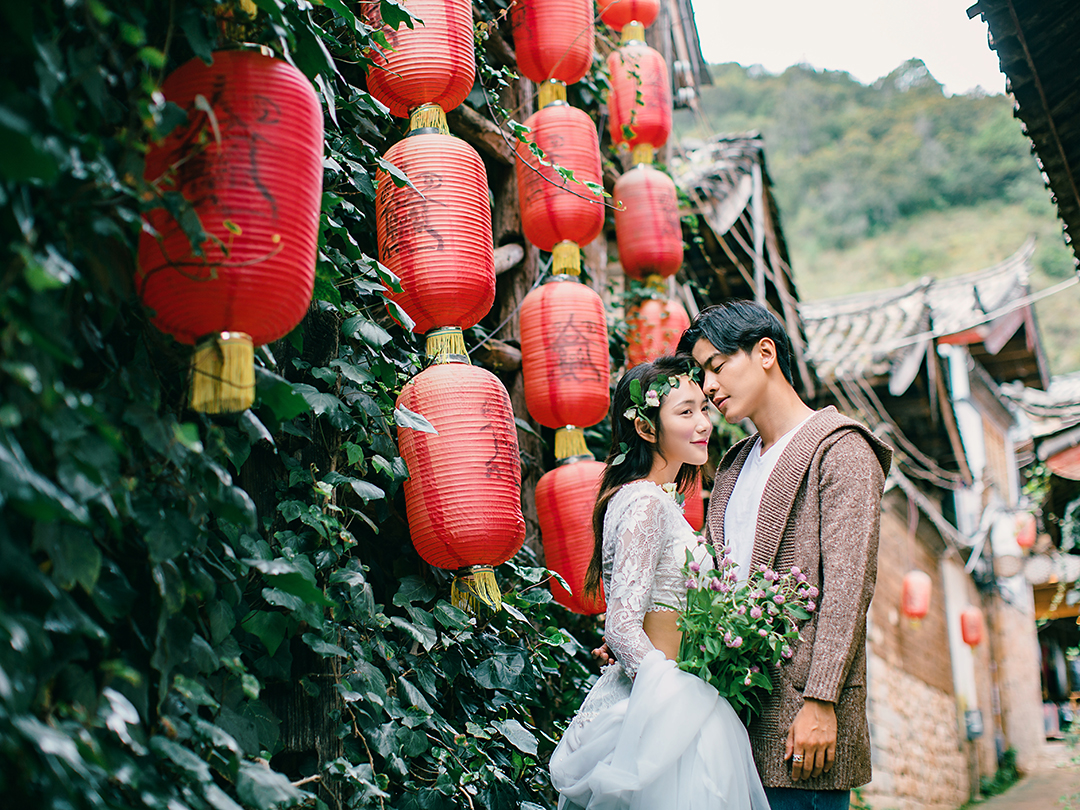 丽江旅拍  12服+12造+酒店+总监带队拍摄