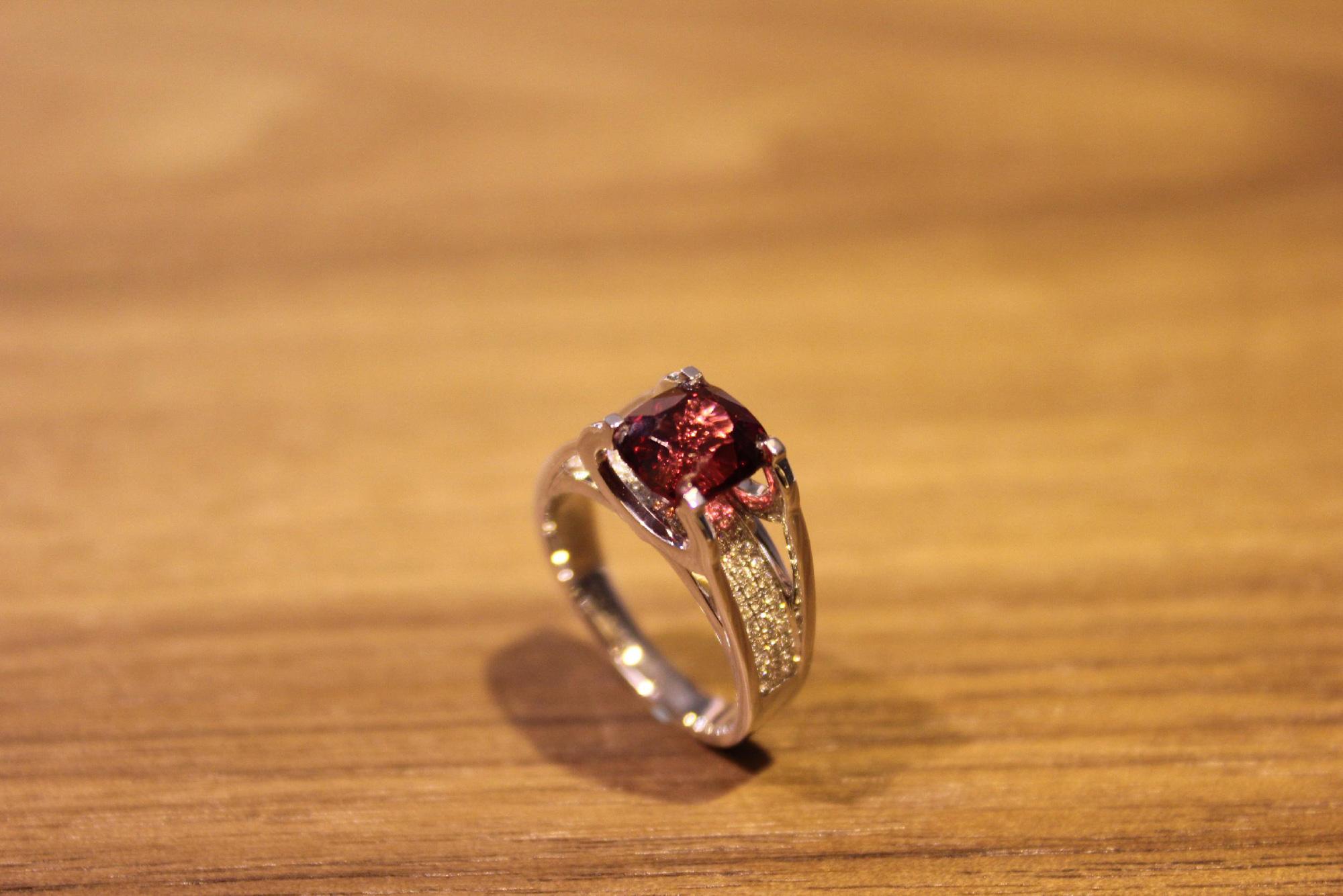 新人买钻石戒指要注意什么