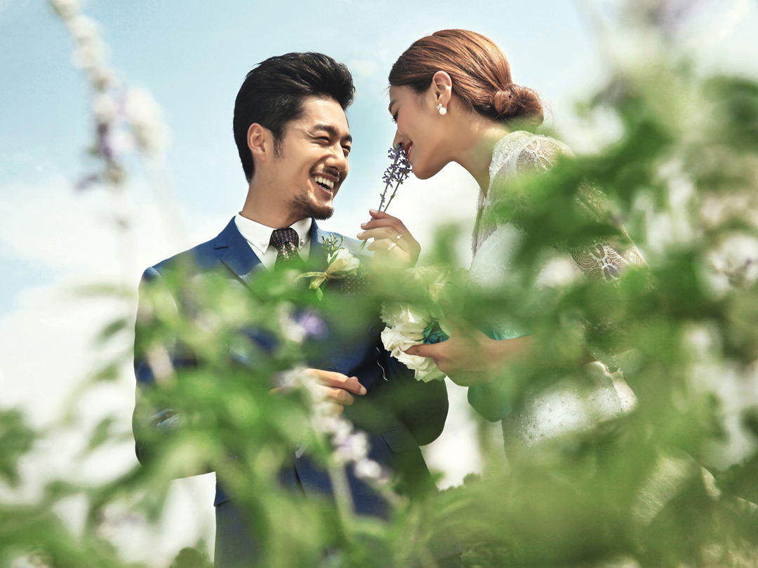 仅售3059元，价值8999元亚太婚纱13周年辉